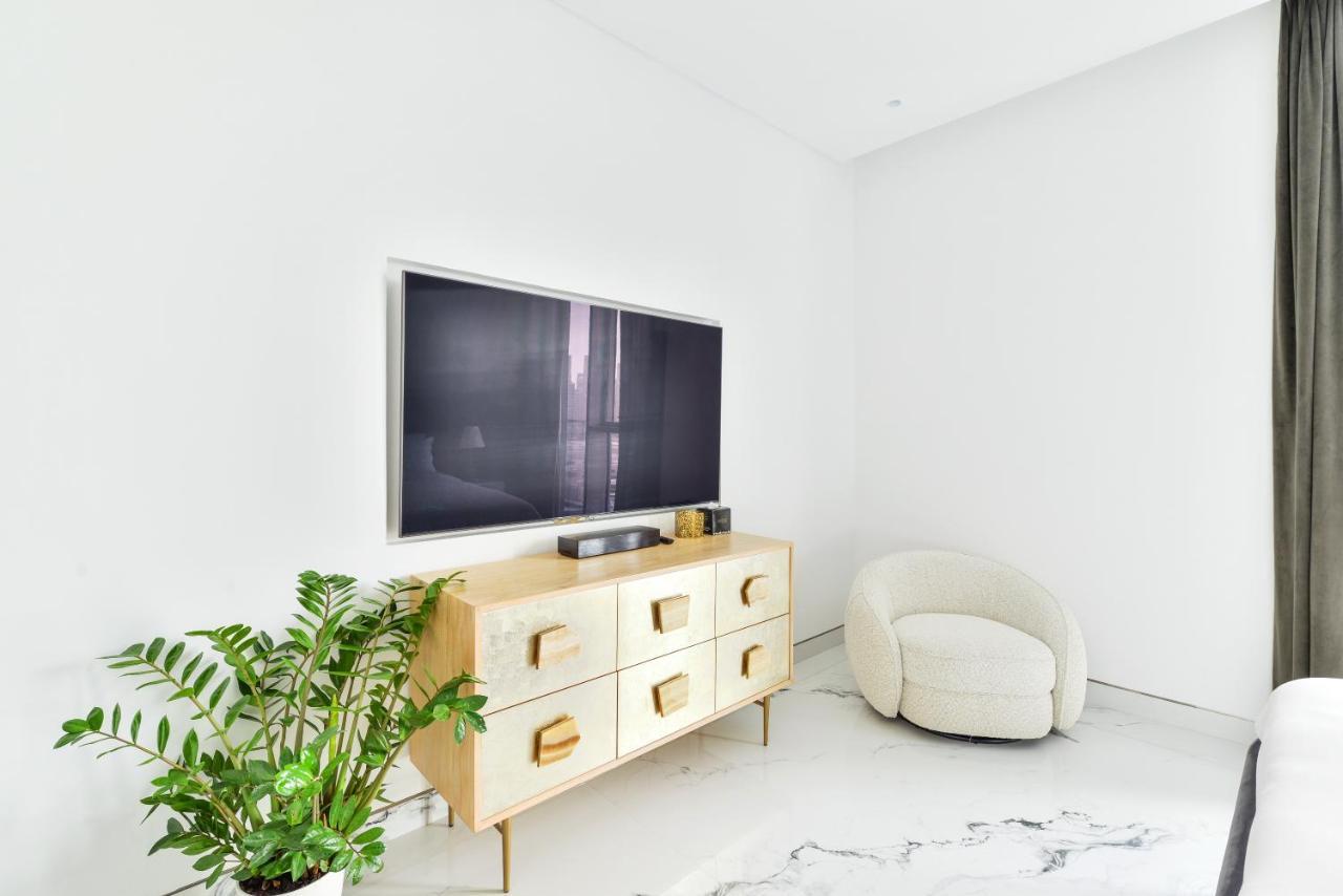 Luxurious 3 Bedroom W Maidroom In Bluewaters Island Dubái Exterior foto