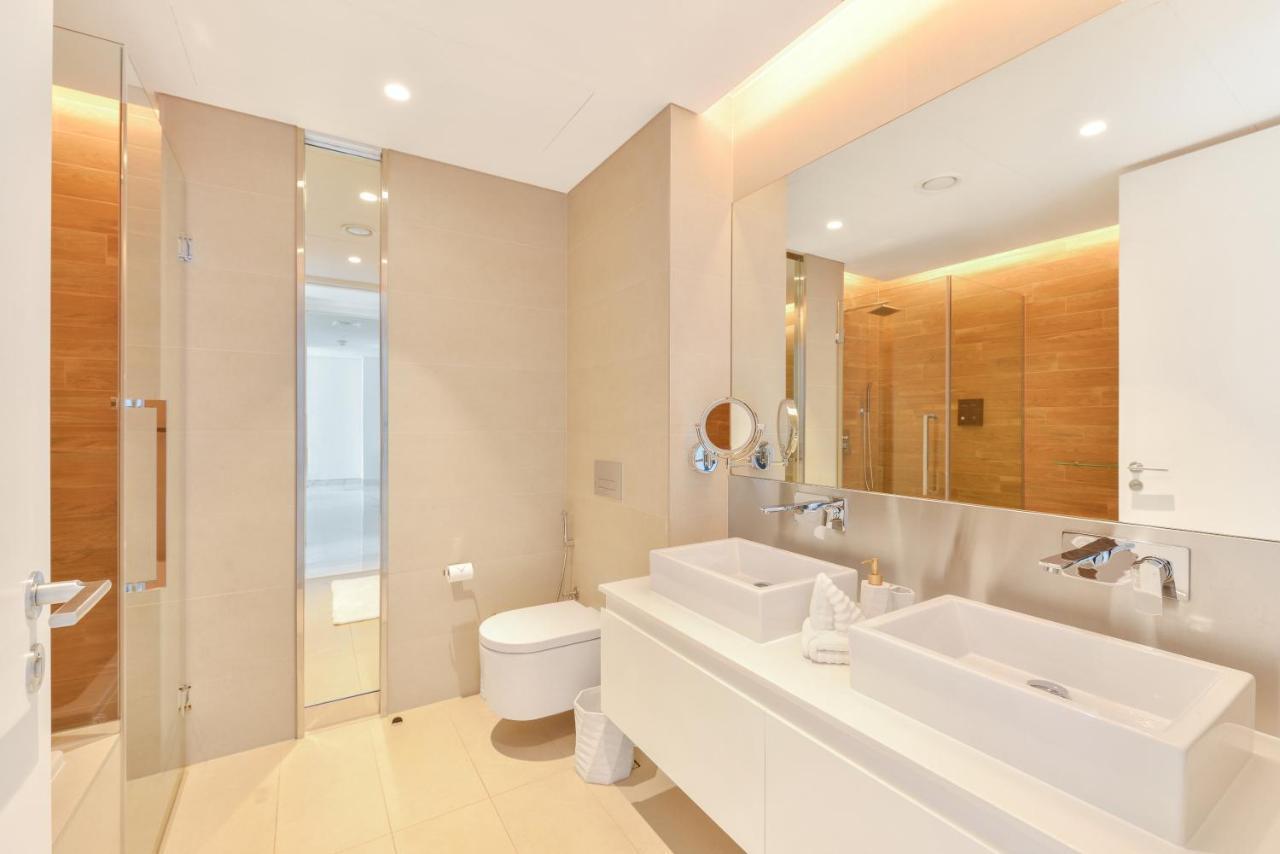 Luxurious 3 Bedroom W Maidroom In Bluewaters Island Dubái Exterior foto