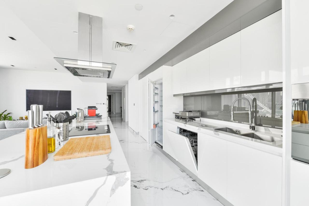 Luxurious 3 Bedroom W Maidroom In Bluewaters Island Dubái Exterior foto