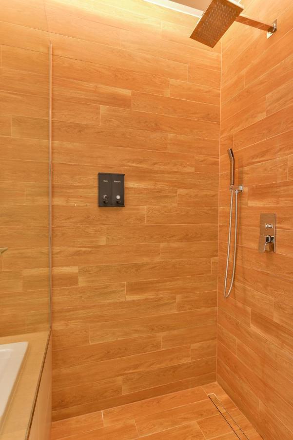 Luxurious 3 Bedroom W Maidroom In Bluewaters Island Dubái Exterior foto